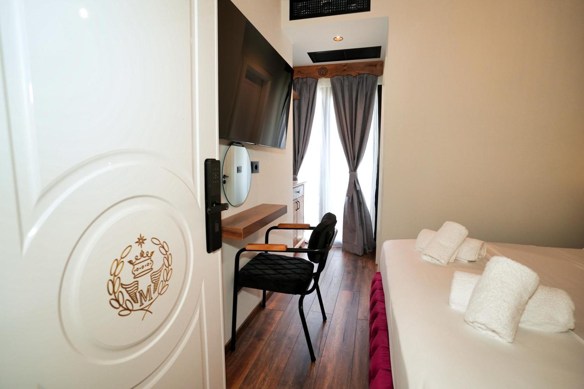 Boutique Hotel Empire Of Martin Gjirokaster Luaran gambar