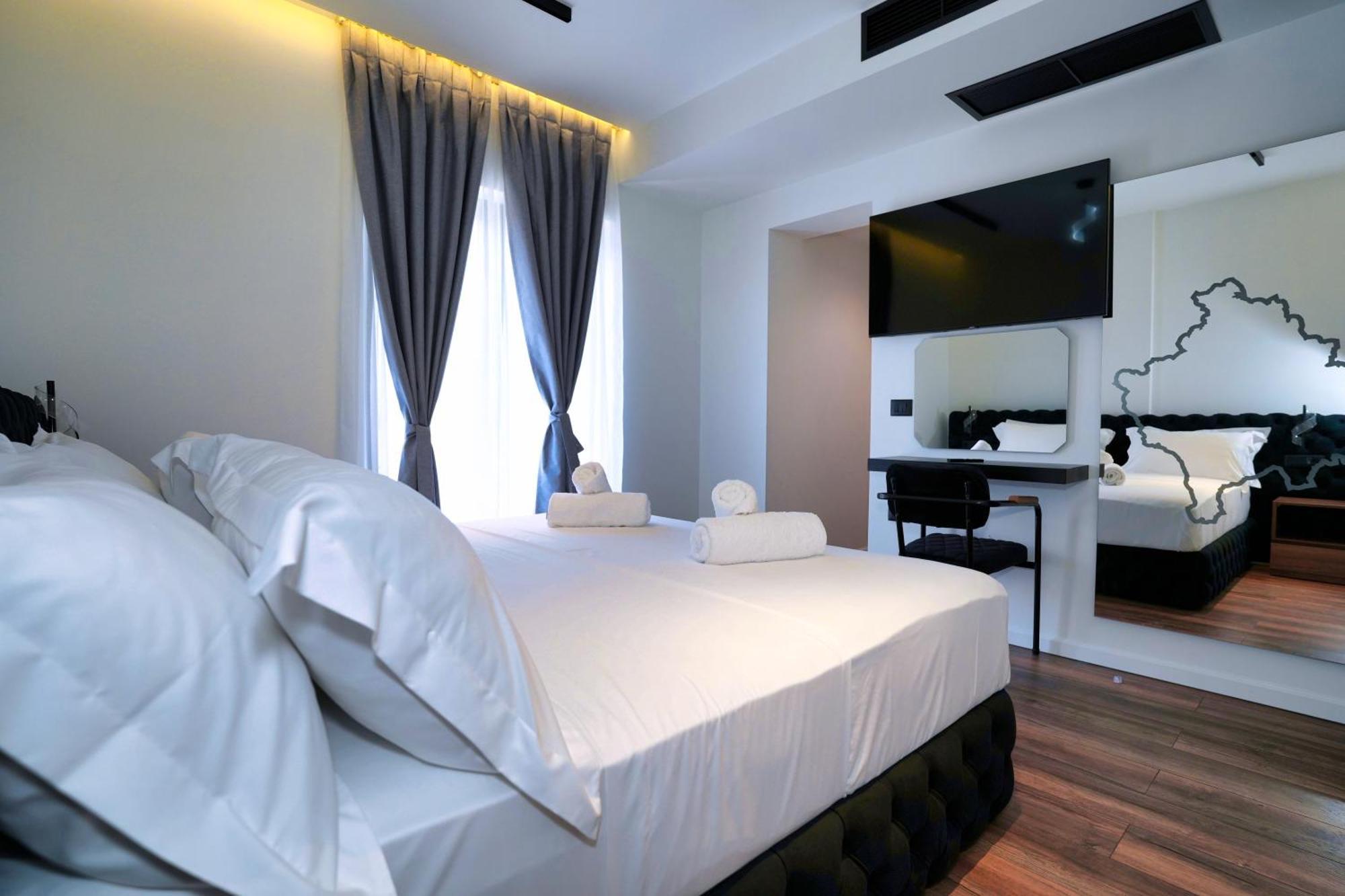 Boutique Hotel Empire Of Martin Gjirokaster Luaran gambar
