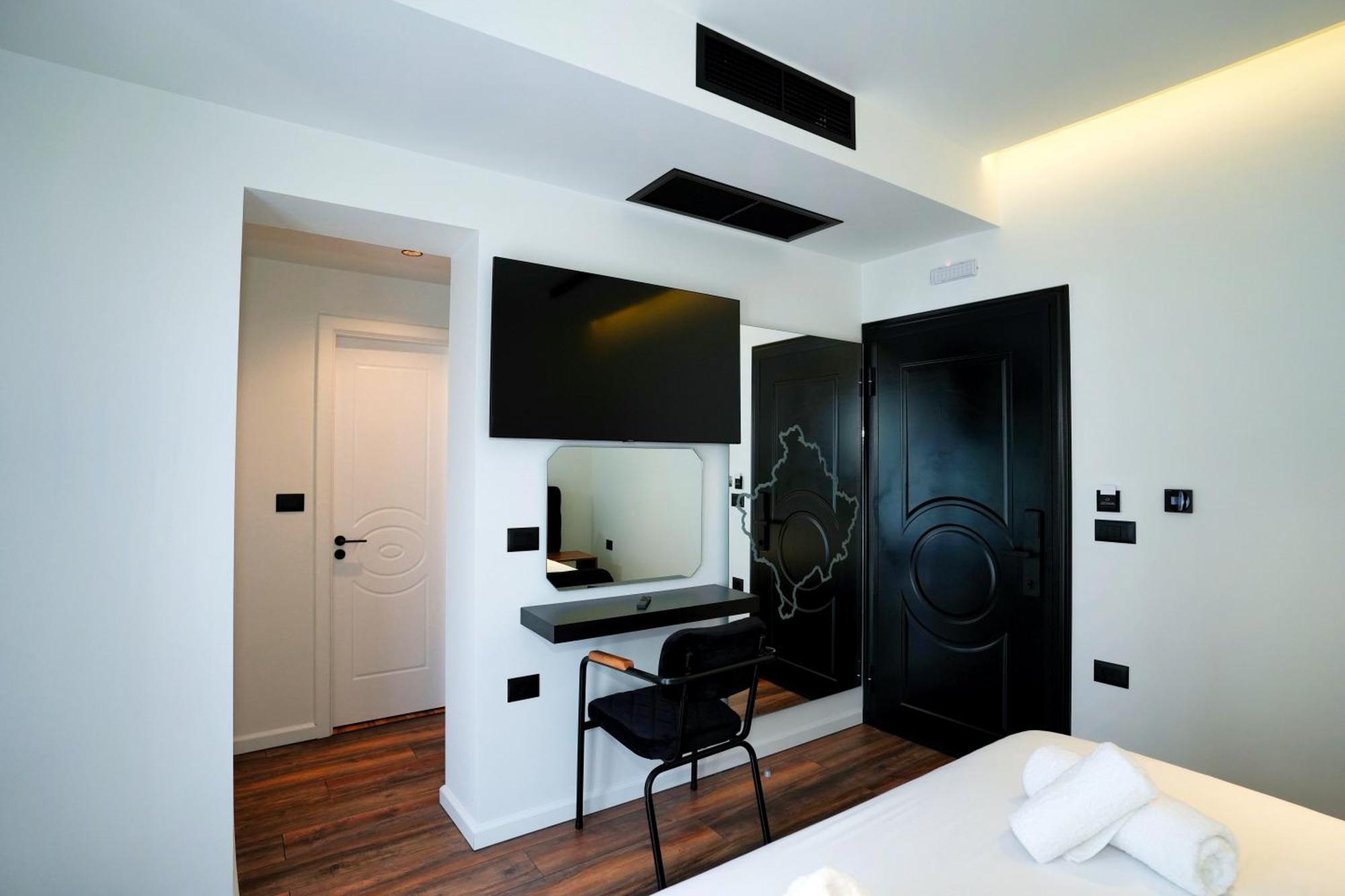 Boutique Hotel Empire Of Martin Gjirokaster Luaran gambar