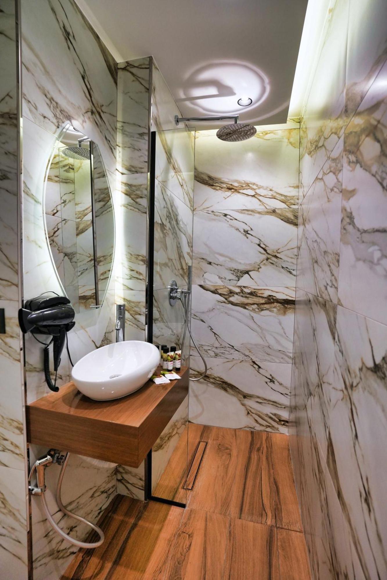Boutique Hotel Empire Of Martin Gjirokaster Luaran gambar