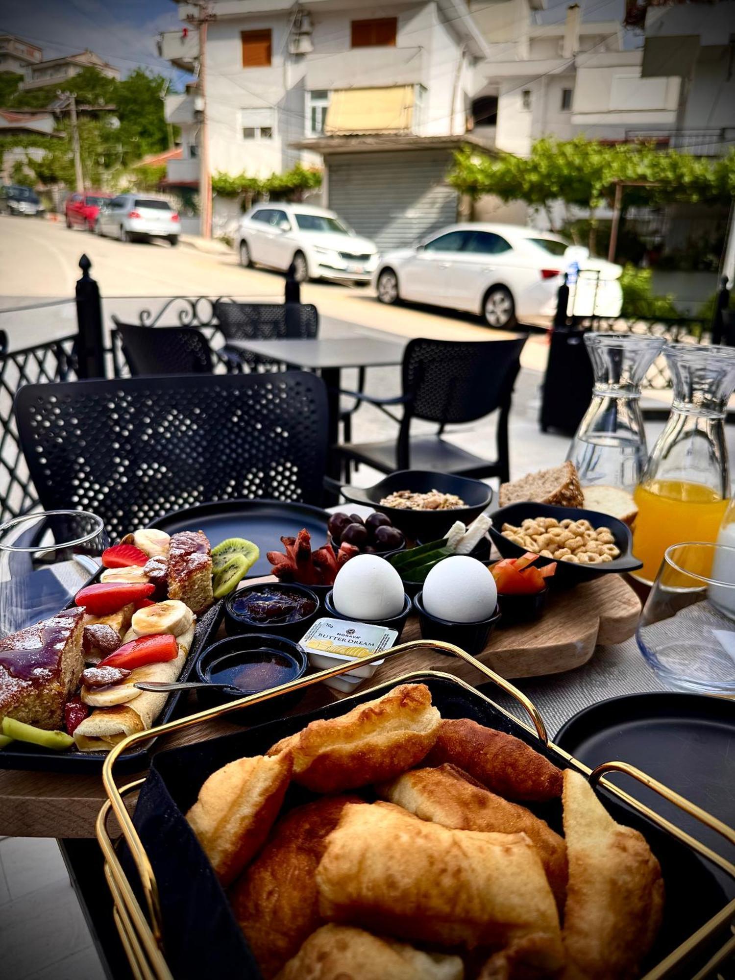 Boutique Hotel Empire Of Martin Gjirokaster Luaran gambar